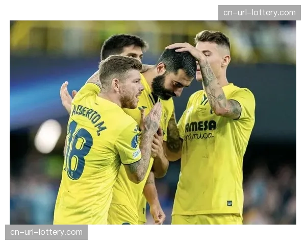 现场直击：阿尔梅里亚vs比利亚雷亚尔，一场关乎保级的对攻与战术冒险